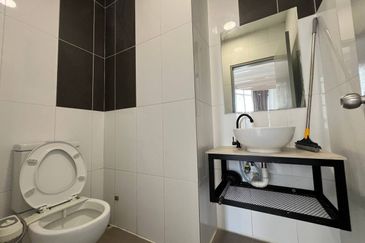 Tower M, Empire City