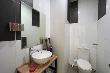 Tower M, Empire City