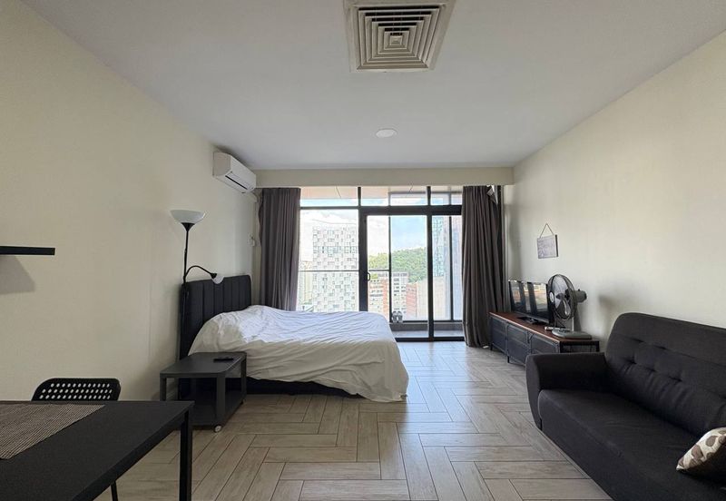 Crown Tower @ Empire City