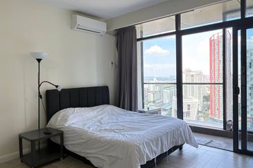 Crown Tower @ Empire City