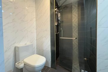 Crown Tower @ Empire City