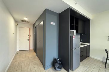 Crown Tower @ Empire City