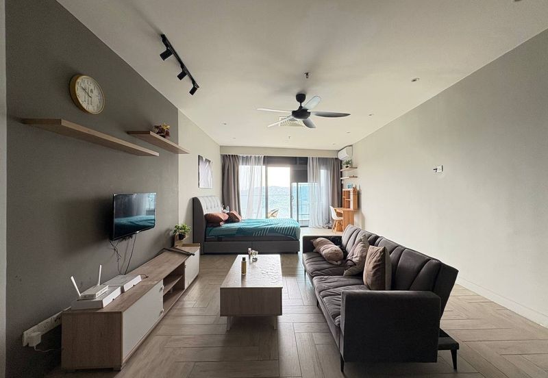 Crown Tower @ Empire City