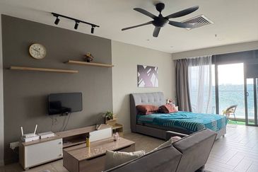 Crown Tower @ Empire City