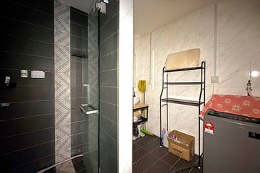 Crown Tower @ Empire City