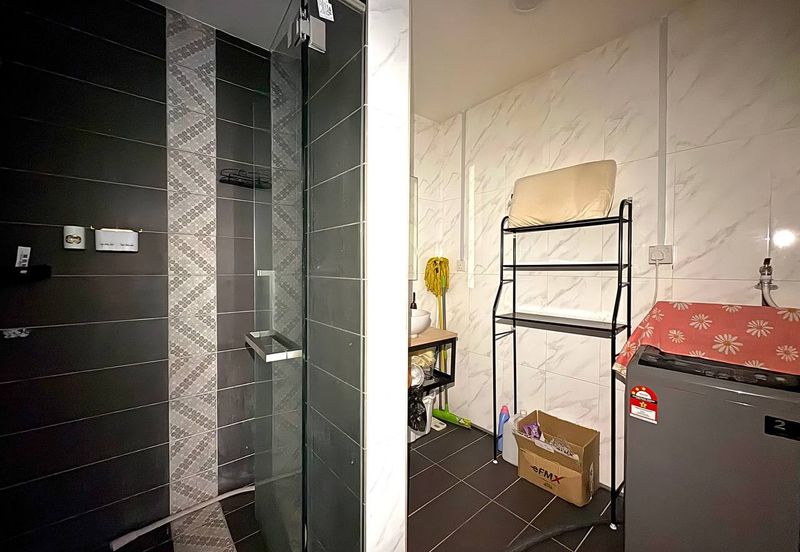 Crown Tower @ Empire City