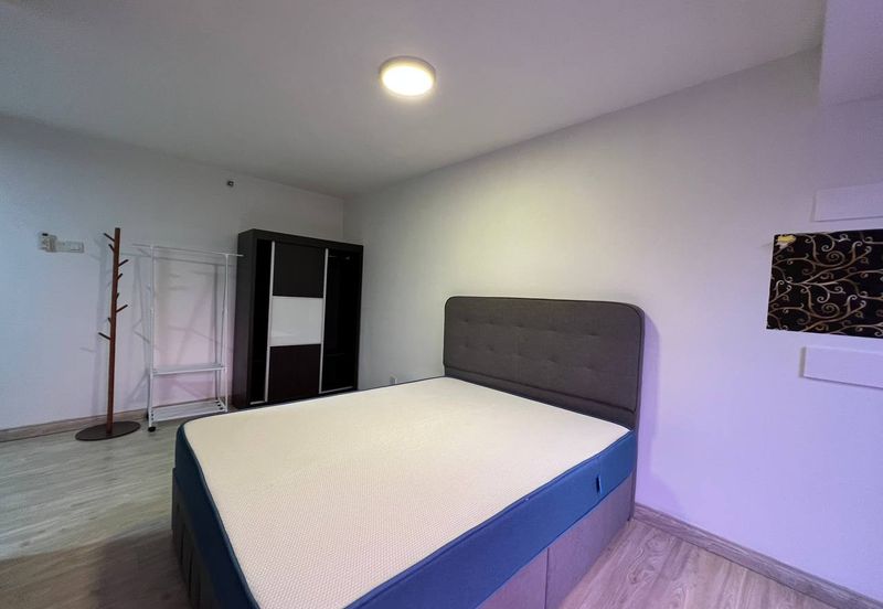 Halo Sunday @ Empire City