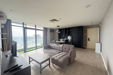 Crown Tower @ Empire City