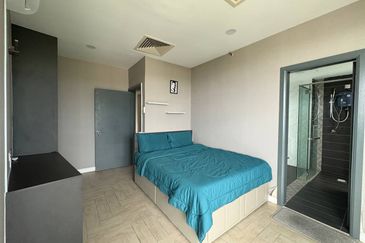 Crown Tower @ Empire City