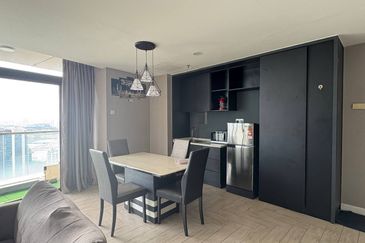 Crown Tower @ Empire City