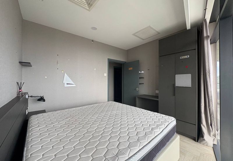 Crown Tower @ Empire City