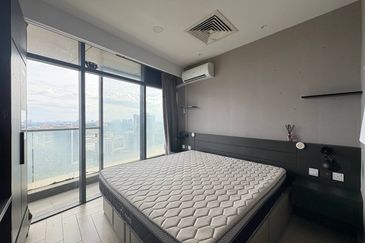 Crown Tower @ Empire City