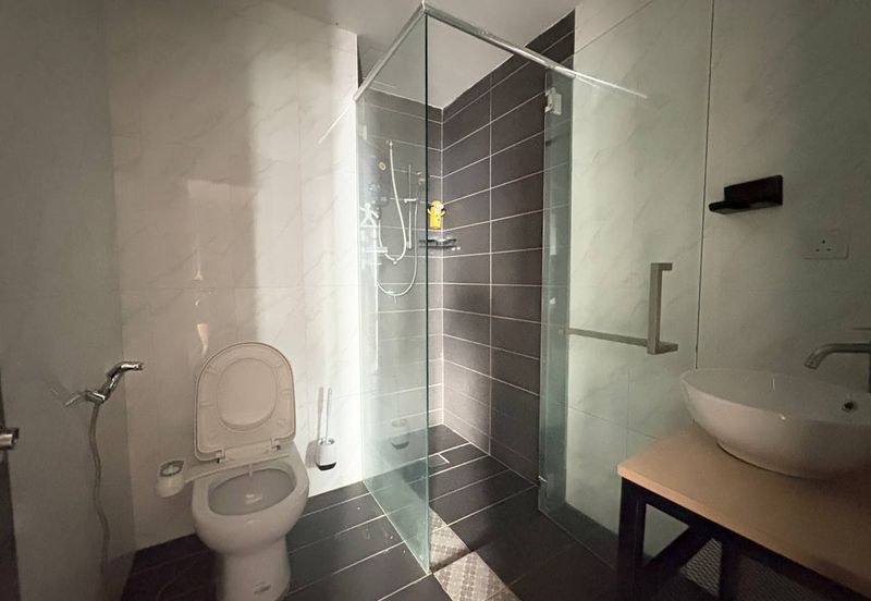 Crown Tower @ Empire City