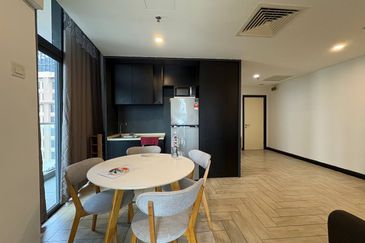 Crown Tower @ Empire City