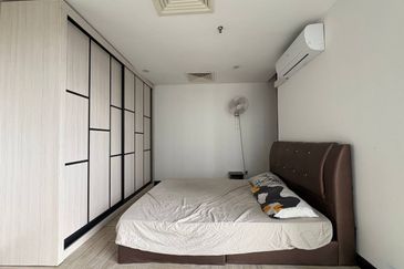 Crown Tower @ Empire City