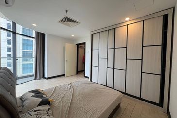 Crown Tower @ Empire City