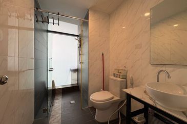 Crown Tower @ Empire City