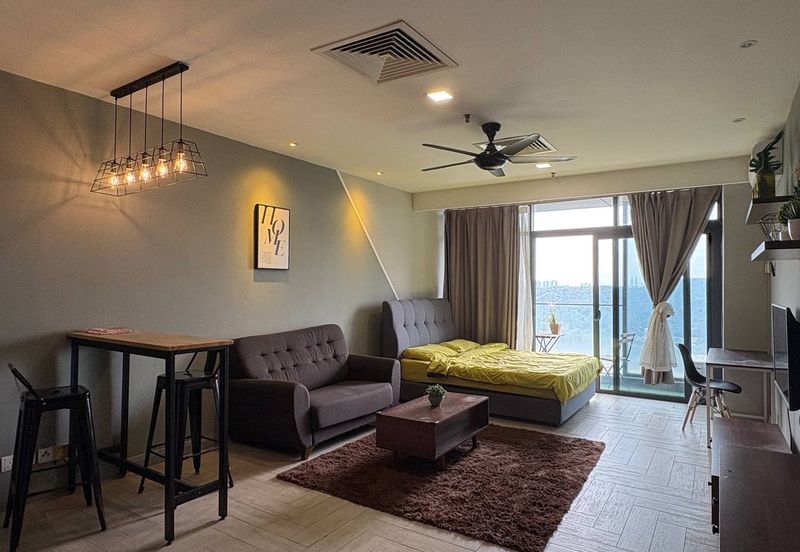 Crown Tower @ Empire City