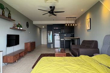 Crown Tower @ Empire City