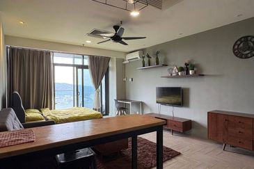 Crown Tower @ Empire City