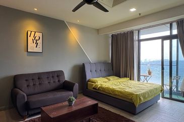 Crown Tower @ Empire City