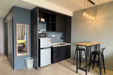 Crown Tower @ Empire City