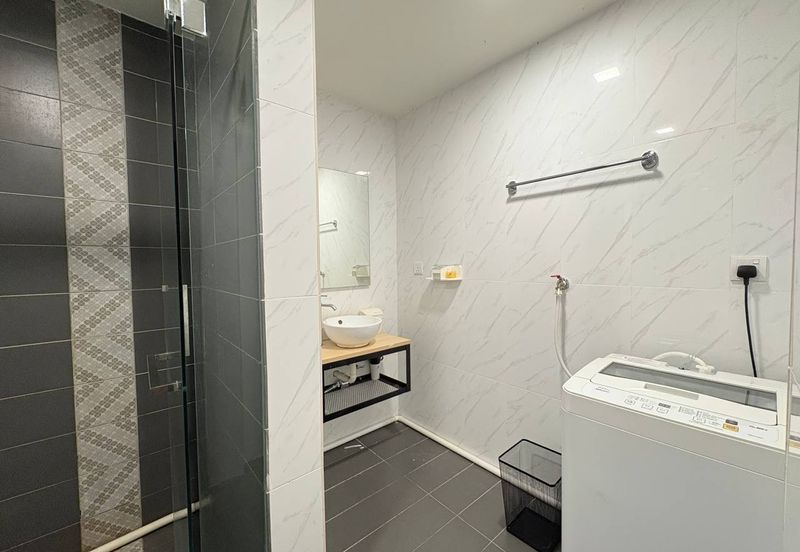 Crown Tower @ Empire City