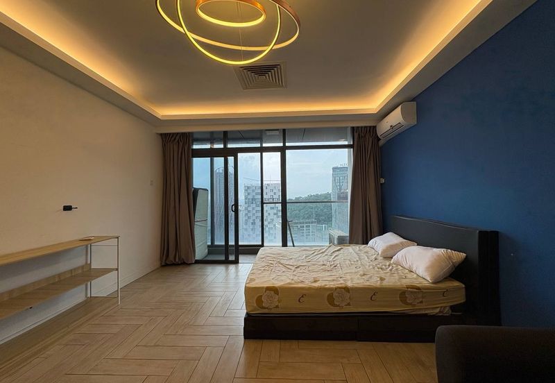 Crown Tower @ Empire City