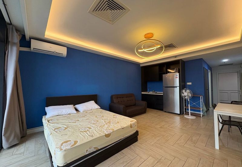 Crown Tower @ Empire City