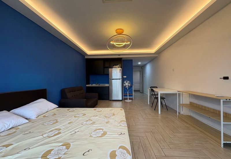 Crown Tower @ Empire City