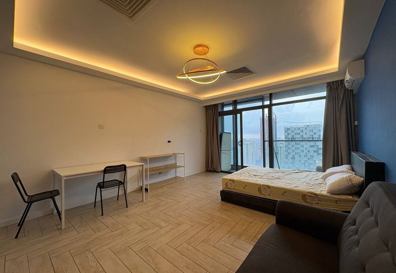 Crown Tower @ Empire City