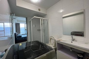 Halo Sunday @ Empire City