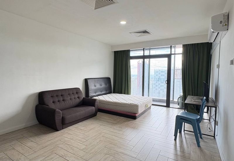 Crown Tower @ Empire City