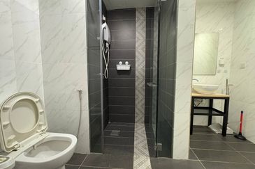 Crown Tower @ Empire City