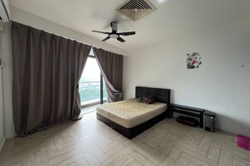 Crown Tower @ Empire City