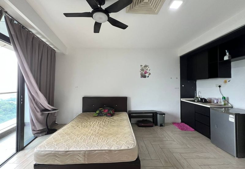 Crown Tower @ Empire City