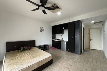 Crown Tower @ Empire City