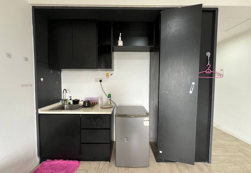 Crown Tower @ Empire City