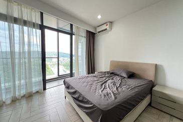 Crown Tower @ Empire City