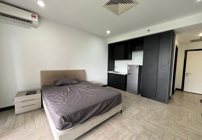 Crown Tower @ Empire City