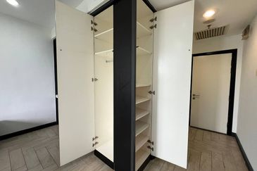 Crown Tower @ Empire City