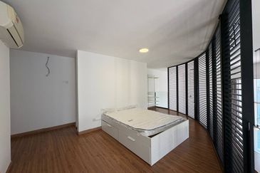 Tower M, Empire City