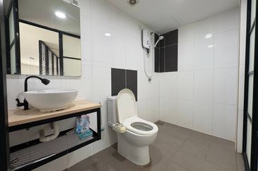 Tower M, Empire City