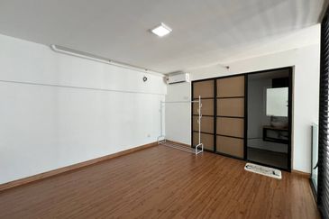 Tower M, Empire City