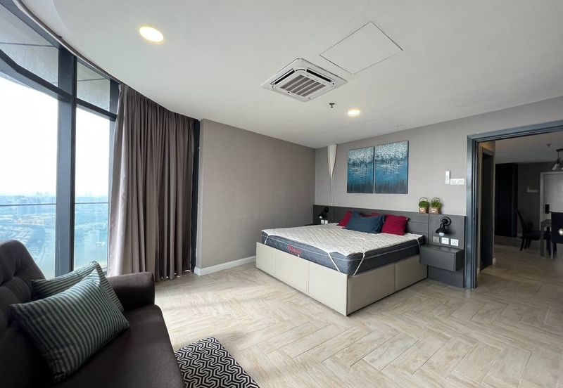 Crown Tower @ Empire City