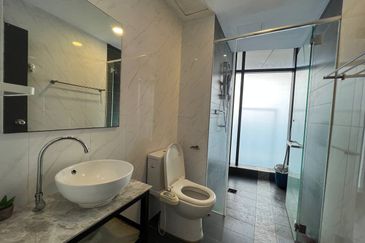 Crown Tower @ Empire City