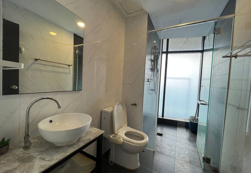 Crown Tower @ Empire City