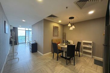 Crown Tower @ Empire City