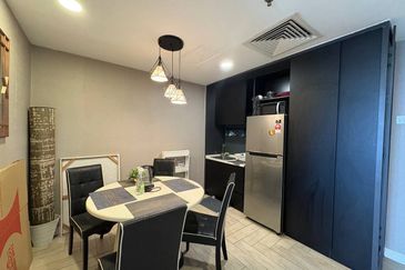 Crown Tower @ Empire City