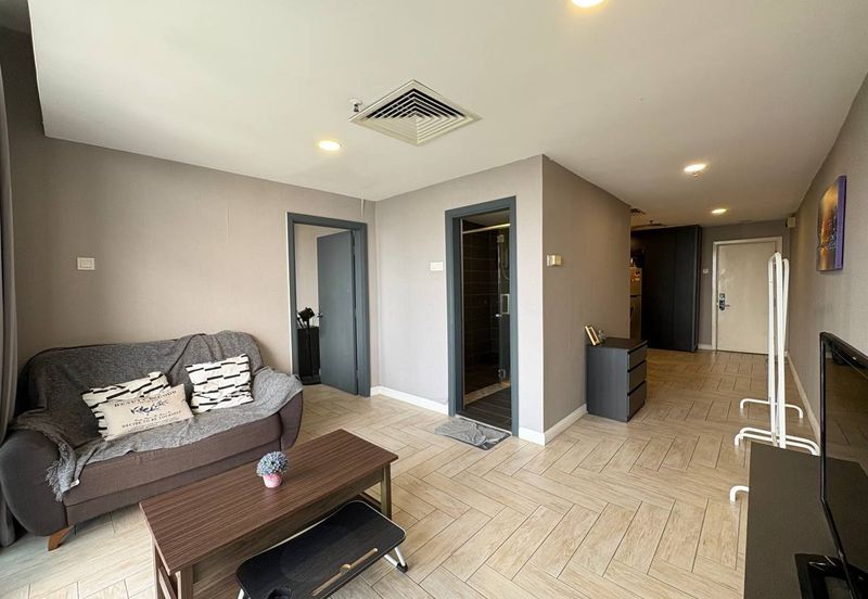 Crown Tower @ Empire City